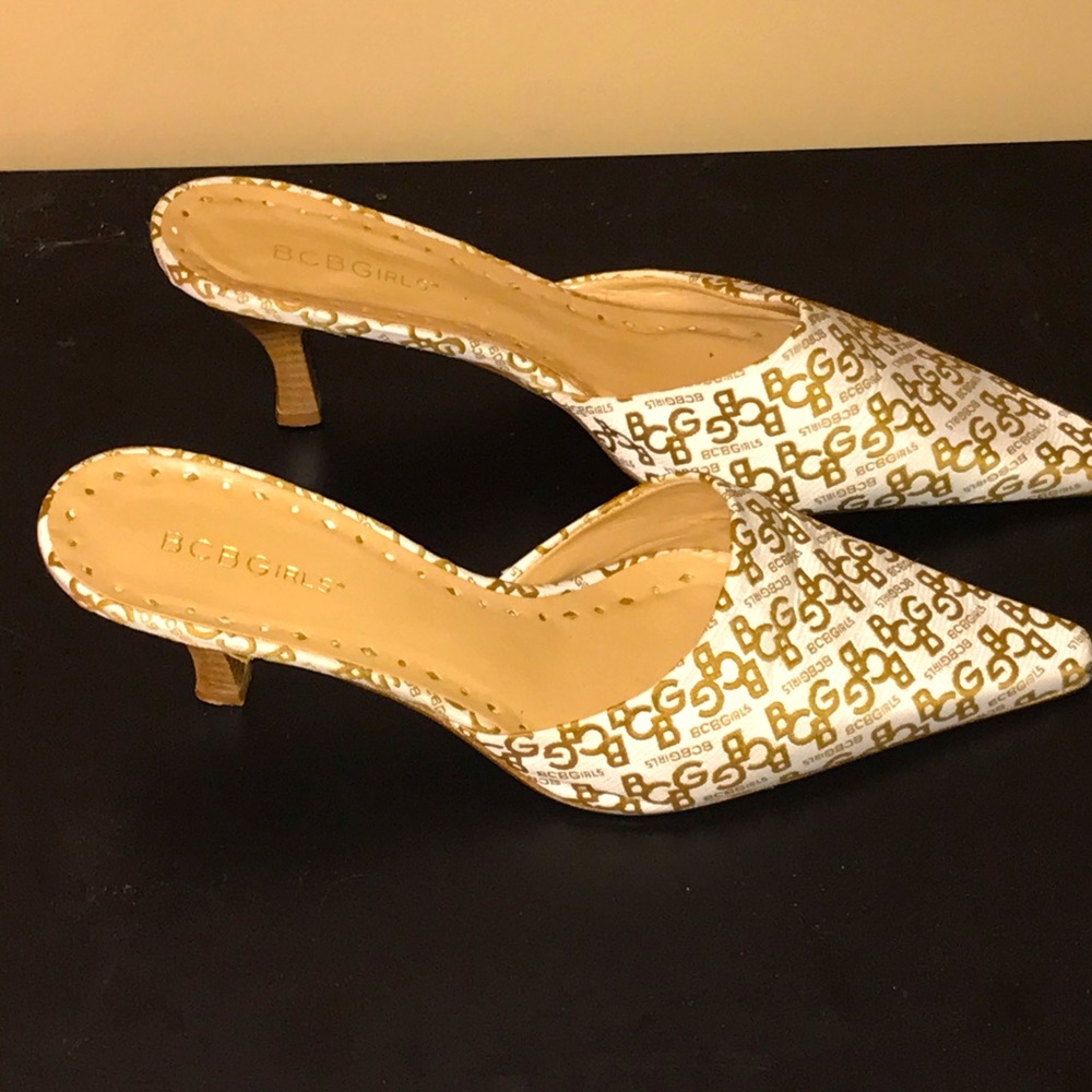BCBG Print Slides sz 8.5, heel 2.5”